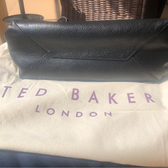 Ted Baker Sarahh Leather Shopper + Large Leather Pouch/Clutch in Black - Picture 8 of 16